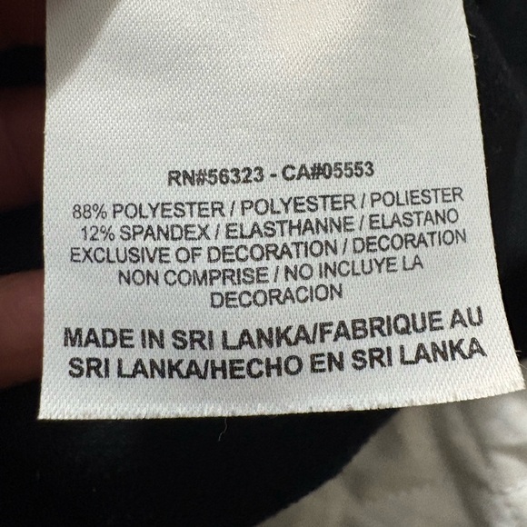 Woman’s Nike Pro Thermal Dri-FIT Long Sleeve Crew Top with Thumbholes. Size L - Picture 11 of 13